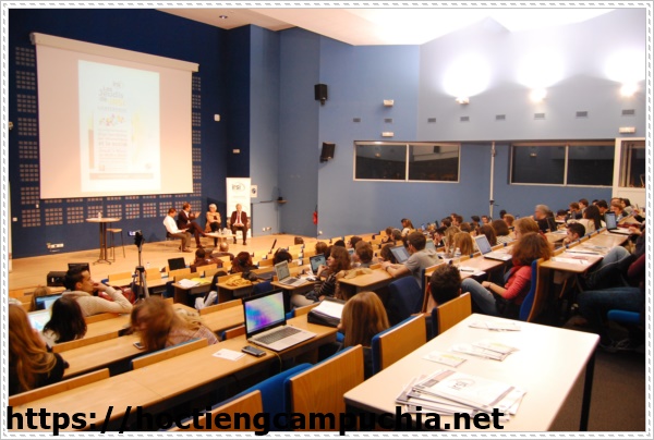 Học tập tại m&ocirc;i trường gi&aacute;o dục ph&aacute;t triển khi du học Ph&aacute;p