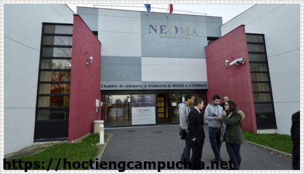 Kiểm tra th&ocirc;ng tin trường trước khi du học Ph&aacute;p