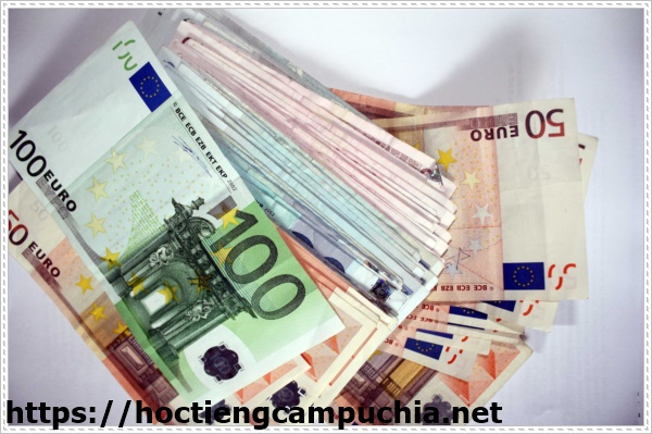 Phổng vấn du học Ph&aacute;p hỏi về khả năng t&agrave;i ch&iacute;nh