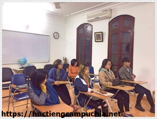 Học tiếng Ph&aacute;p chuẩn bị cho phỏng vấn Campus France