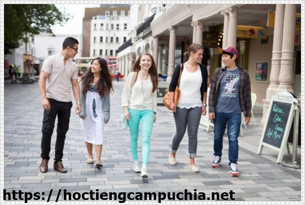 Giao tiếp nhiều gi&uacute;p cho việc học tiếng Ph&aacute;p hiệu quả hơn