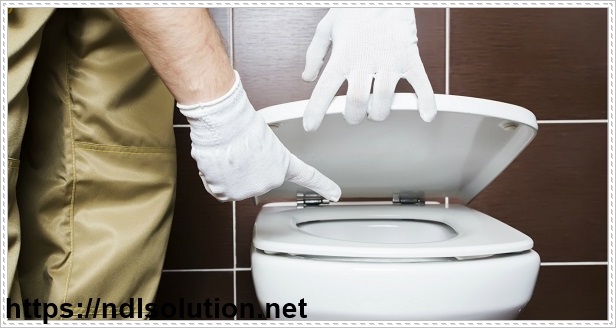 tại sao bồn cầu bốc m&ugrave;i h&ocirc;i khi xả nước