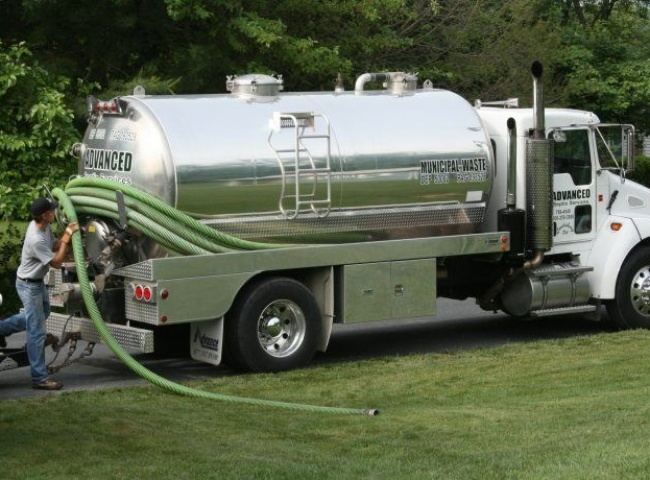 Nạo v&eacute;t hố ga huyện B&igrave;nh Ch&aacute;nh thi c&ocirc;ng tại c&aacute;c khu vực