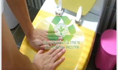 Sử dụng viên tẩy bồn cầu nên hay không?