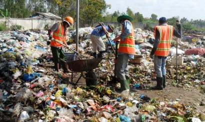 Thu gom rác thải công nghiệp Minh Đức giá tốt, an toàn, chuyên nghiệp